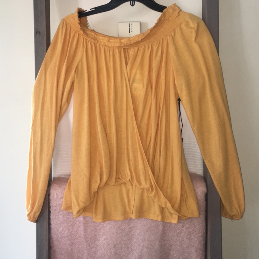 Off The Shoulder - Yellow
